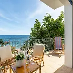 Casa Fronte *