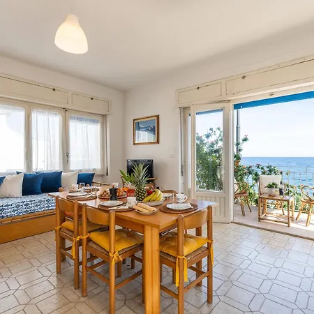 Casa Fronte Feriehus Cala Gonone
